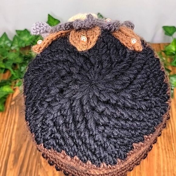 Crochet Hat. Classy. Floral. Handmade. OSFA. Like New. - Picture 5 of 9